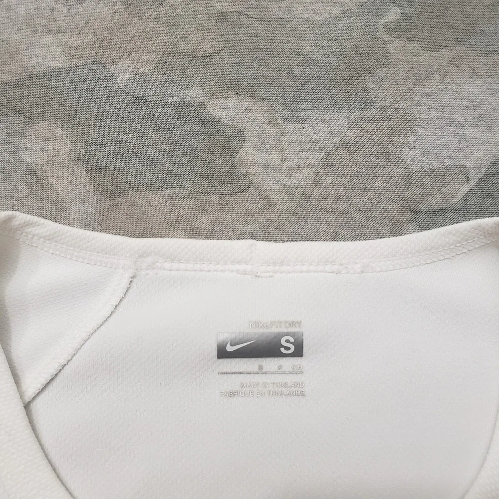 Nike Shirt Mens Small White Pullover Long Sleeve Athletic Fitness Gym
